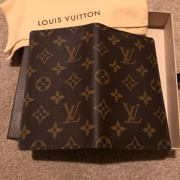 Authentic Louis Vuitton checkbook cover - Picture 6 of 9